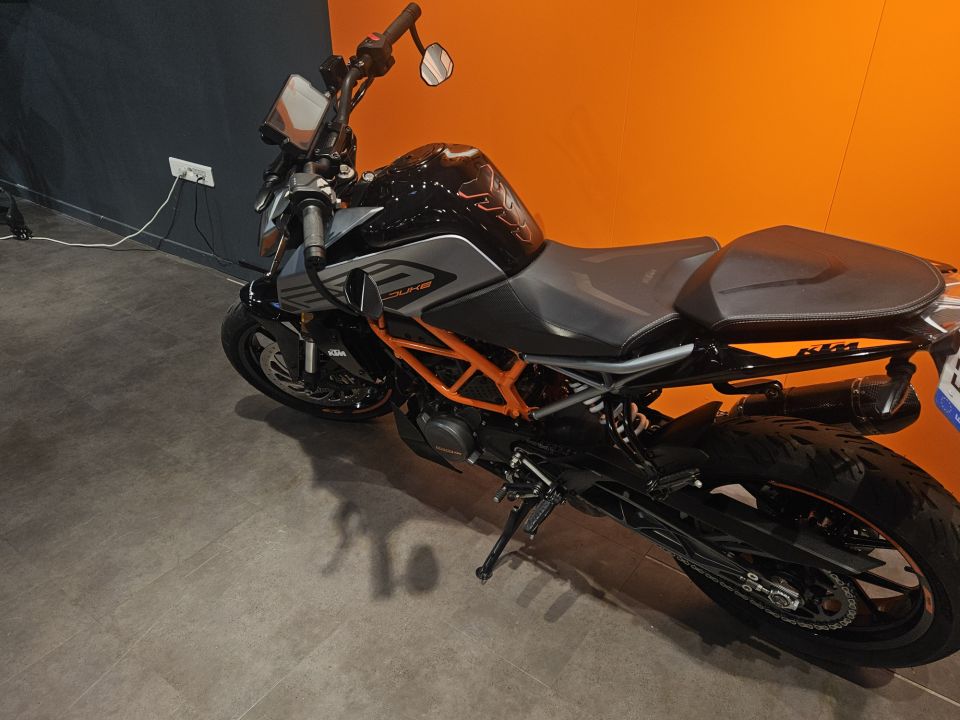 KTM 125 DUKE 4