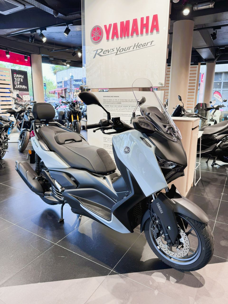 YAMAHA XMAX 125 TECH MAX 4