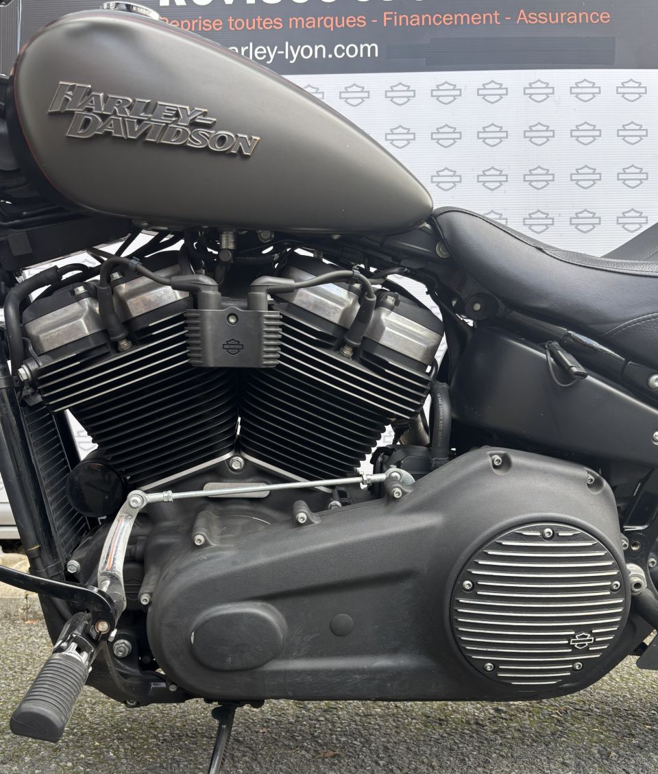 HARLEY-DAVIDSON SOFTAIL STREET BOB 1748  4