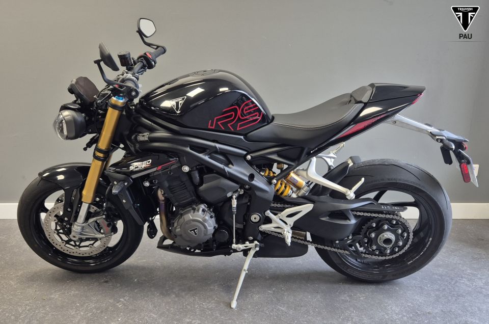 TRIUMPH SPEED TRIPLE 1200 RS 4