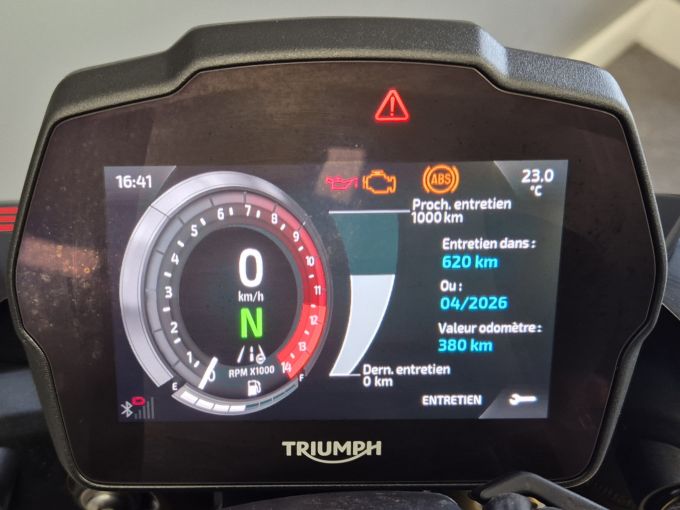 TRIUMPH SPEED TRIPLE 1200 RS 4
