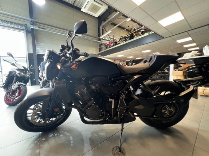 HONDA CB1000R 4
