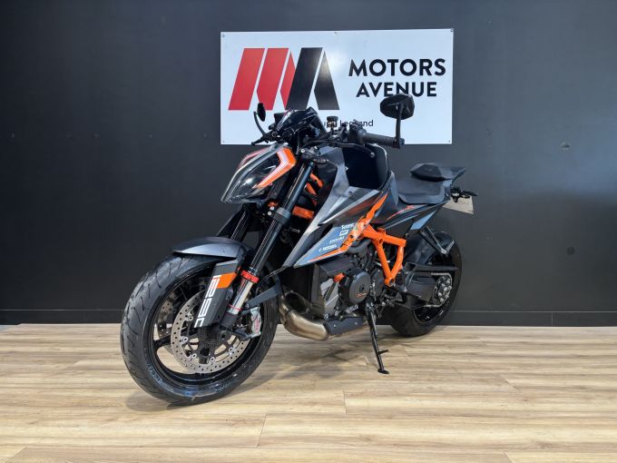 KTM 1290 SUPER DUKE R 4