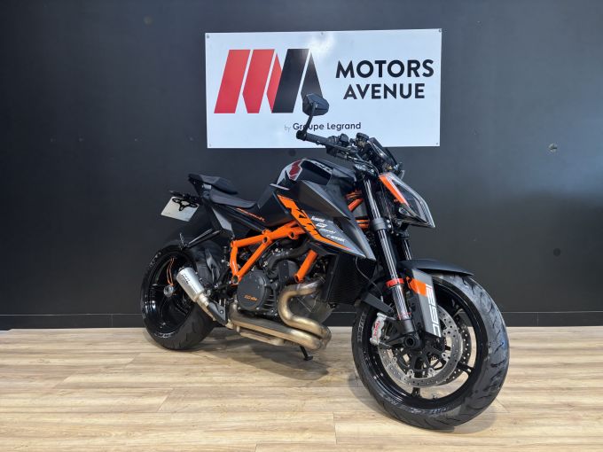KTM 1290 SUPER DUKE R 4