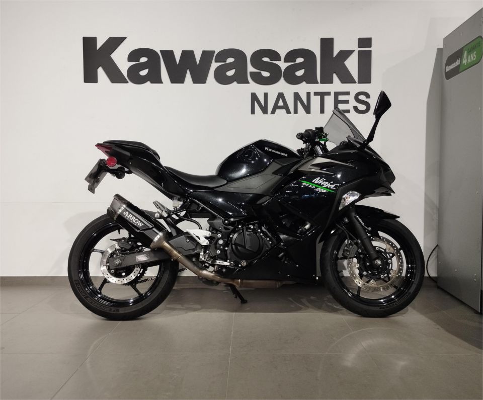 KAWASAKI Ninja 500 4