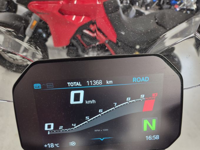 BMW F 800 R 47.5CV 4