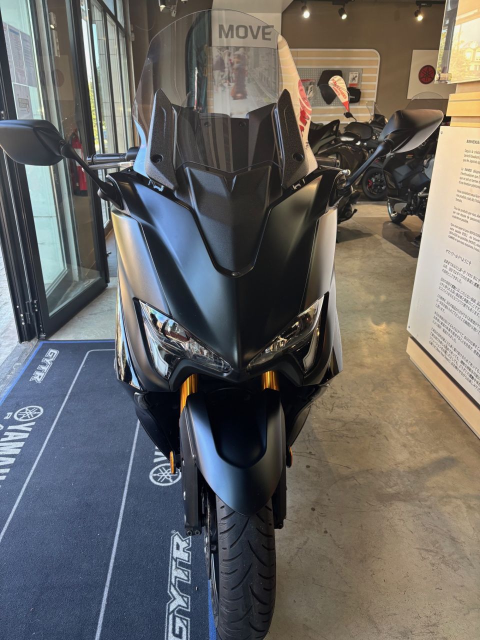 YAMAHA XP T-MAX 560 TECH MAX 4