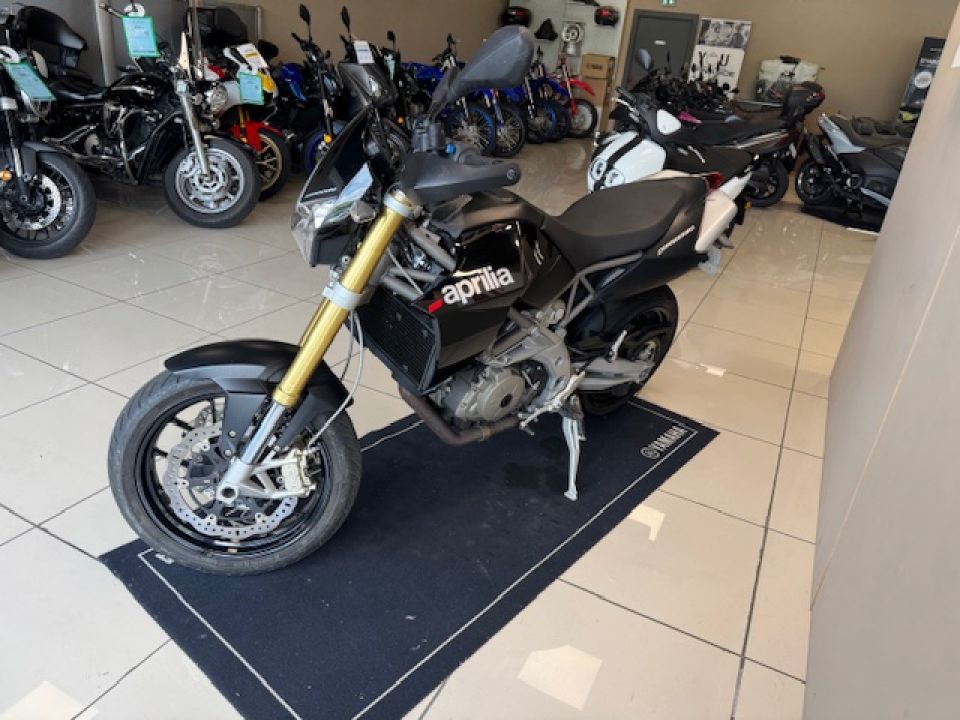 APRILIA DORSODURO 750 4
