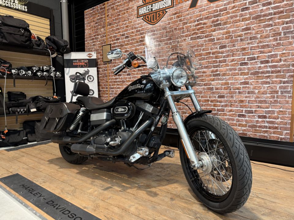 HARLEY-DAVIDSON DYNA STREET BOB 1584 4