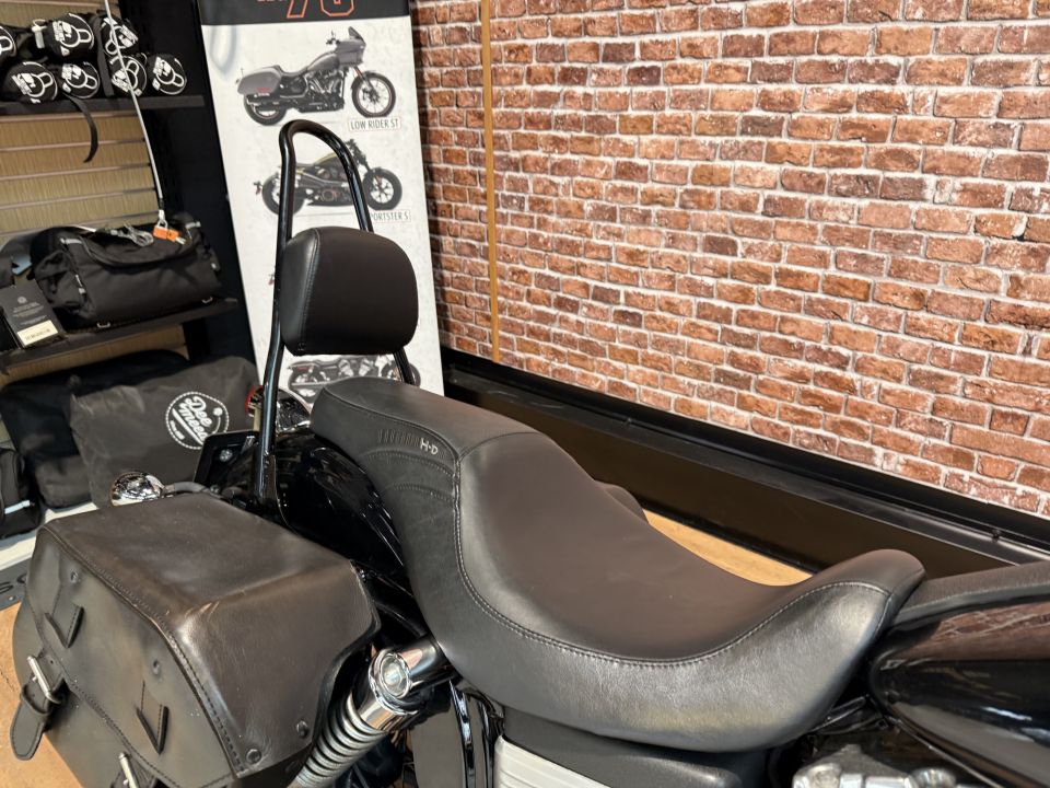 HARLEY-DAVIDSON DYNA STREET BOB 1584 4