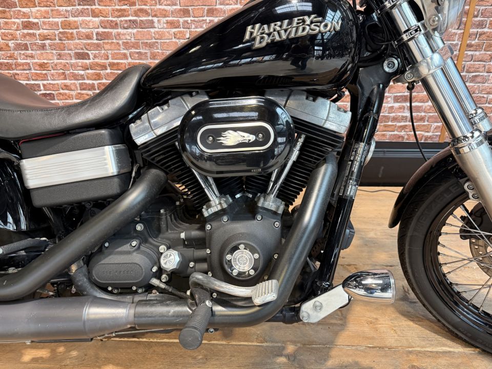 HARLEY-DAVIDSON DYNA STREET BOB 1584 4