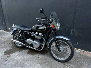 TRIUMPH BONNEVILLE 865 SE - 2014