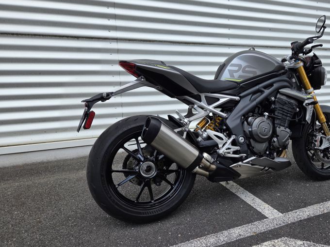 TRIUMPH SPEED TRIPLE 1200 RS 4
