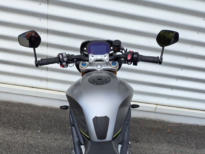 TRIUMPH SPEED TRIPLE 1200 RS 4