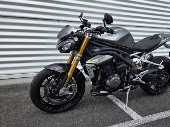TRIUMPH SPEED TRIPLE 1200 RS 4