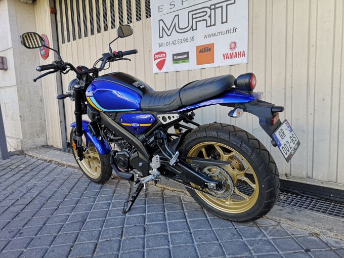YAMAHA XSR 125 4
