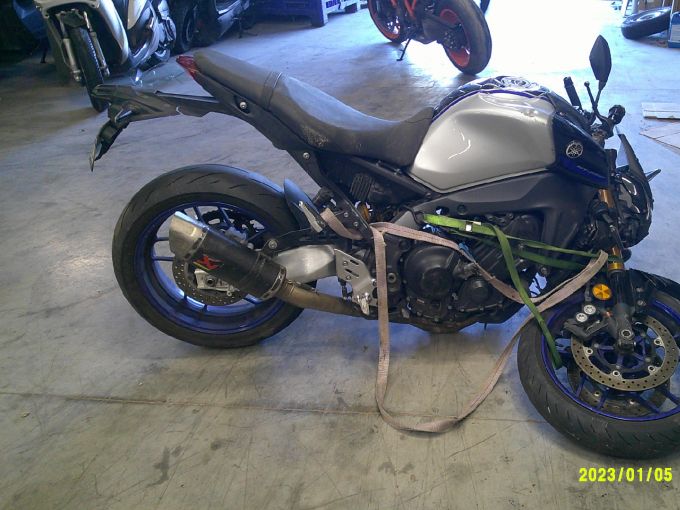 YAMAHA MT-09 SP 4