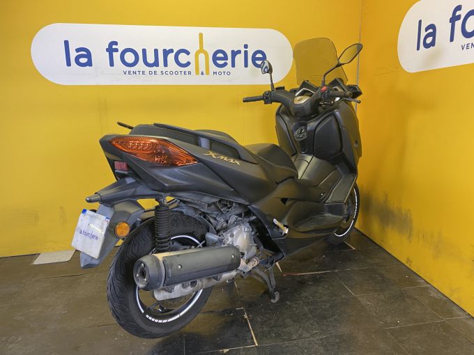 YAMAHA X-MAX 125 4