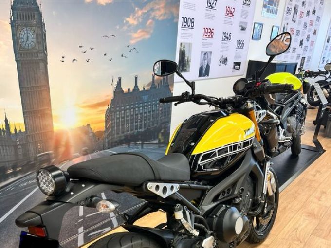 YAMAHA XSR 900 60' anniversaire 4