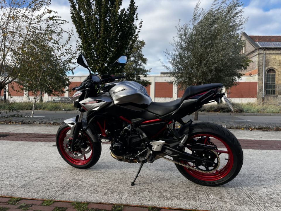 KAWASAKI Z650 ABS 4