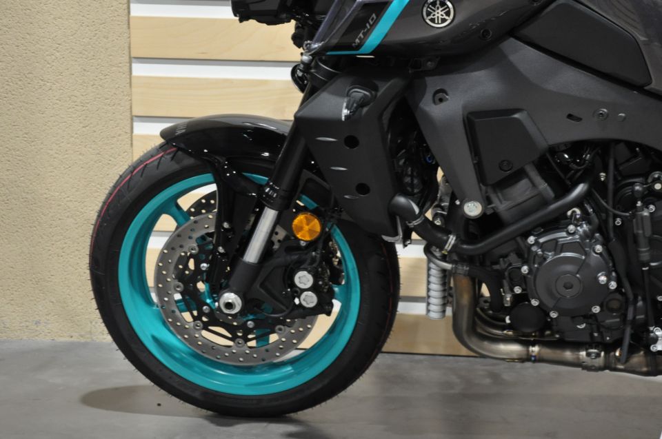 YAMAHA MT-10 4