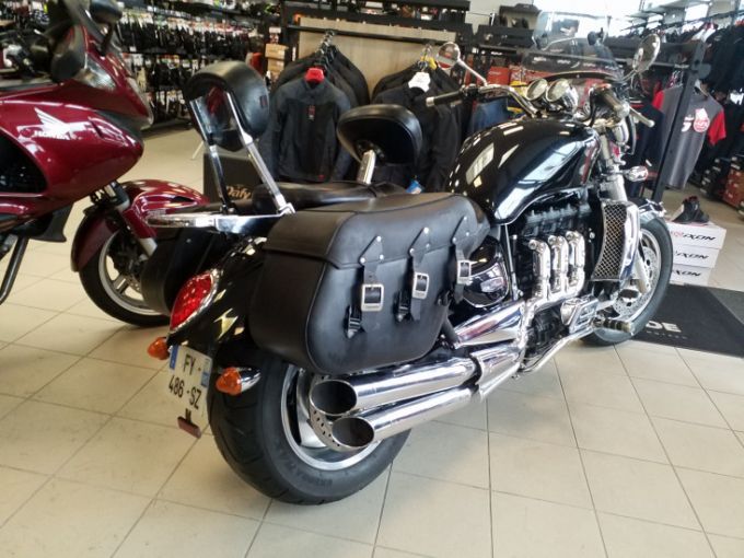 TRIUMPH Rocket III 2300 4