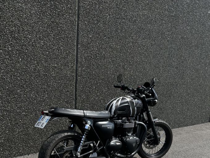 TRIUMPH Bonneville T100 4