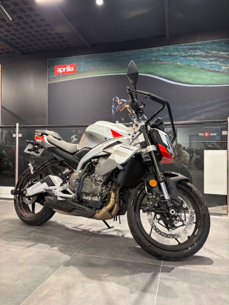 APRILIA TUONO 457 4