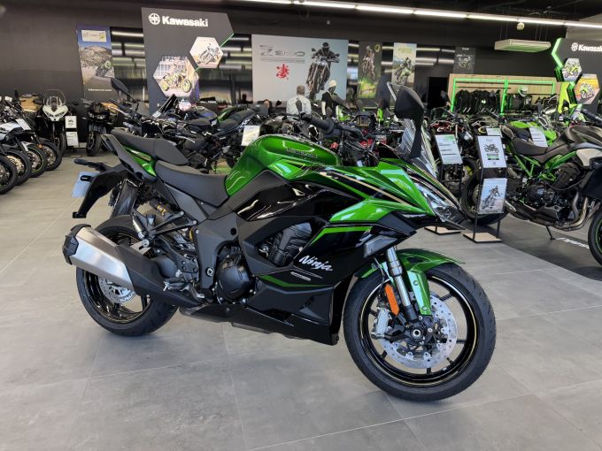 KAWASAKI NINJA 1100SX SE 4