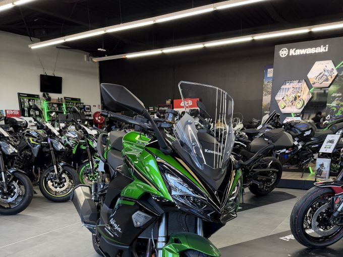 KAWASAKI NINJA 1100SX SE 4