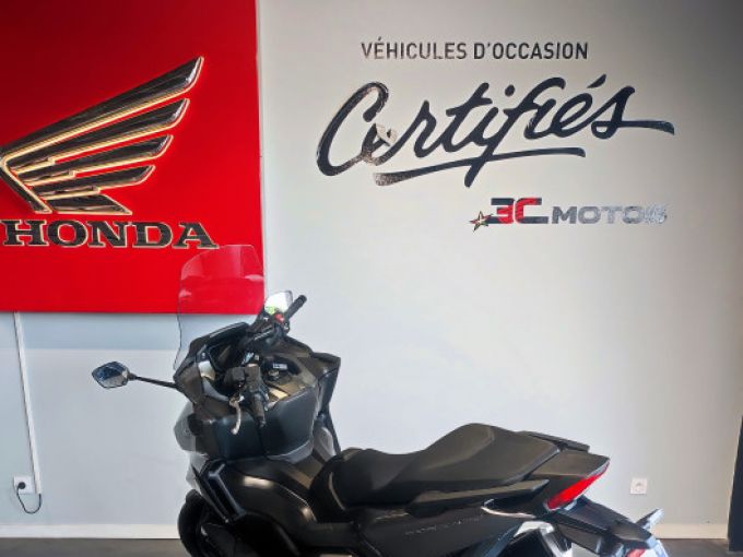 HONDA FORZA 750 4