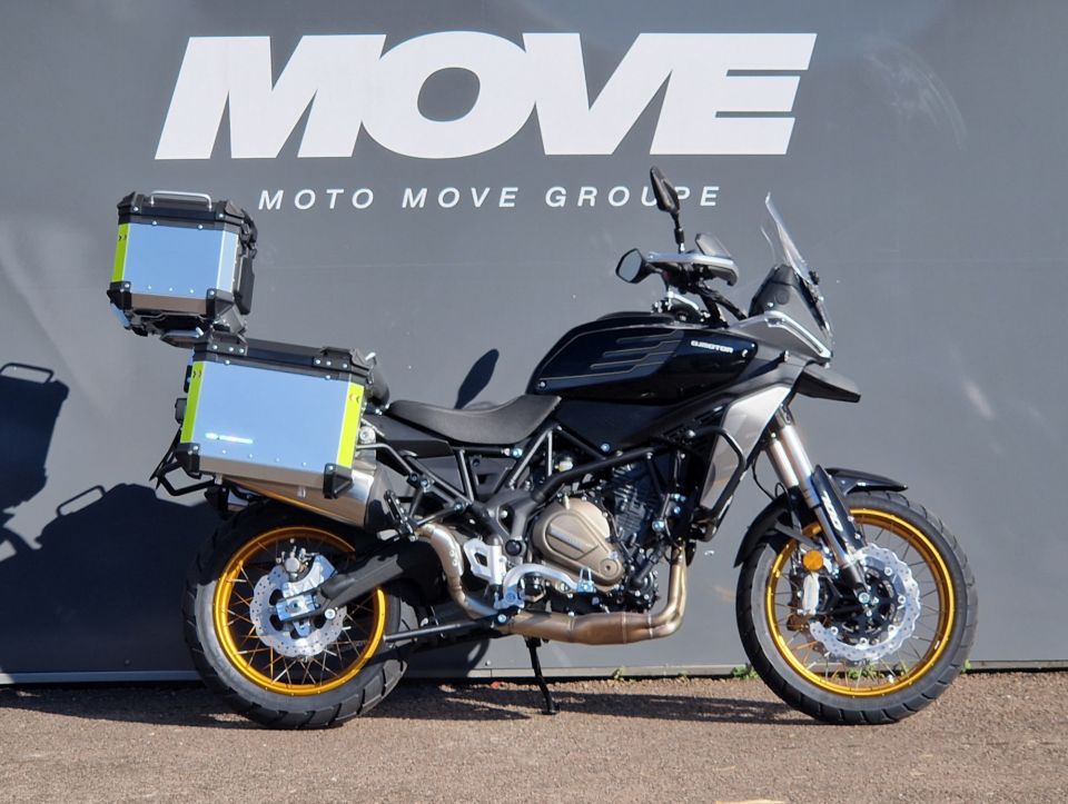 QJ MOTOR SRT 700 X 4