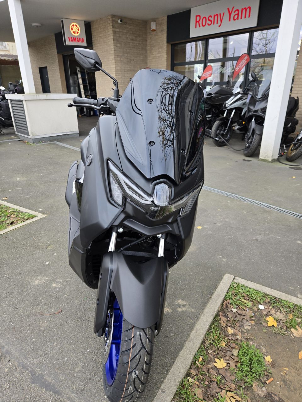 YAMAHA NMAX 125 4