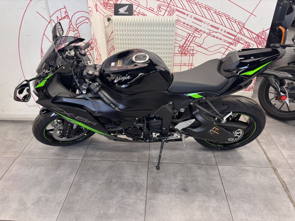 KAWASAKI ZX-6R 636 4