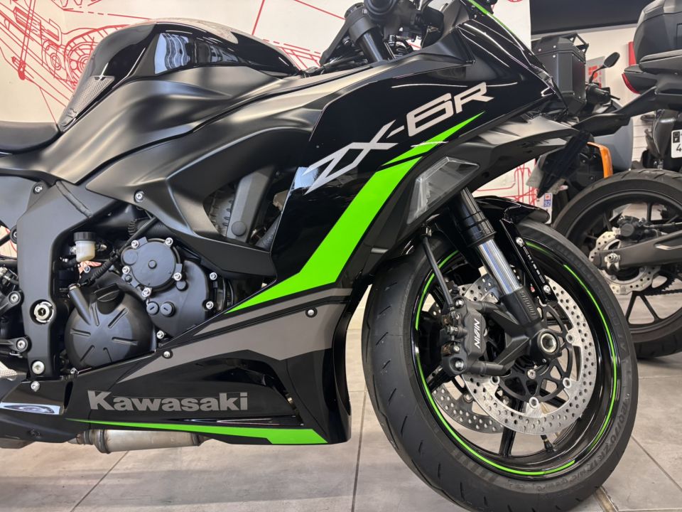 KAWASAKI ZX-6R 636 4