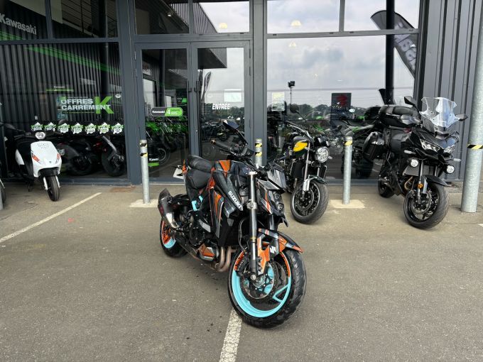 SUZUKI GSX-S 1000 4