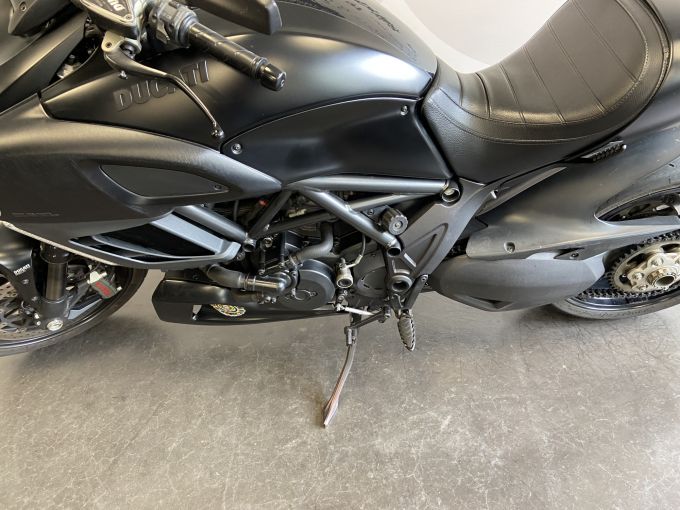 DUCATI DIAVEL 4