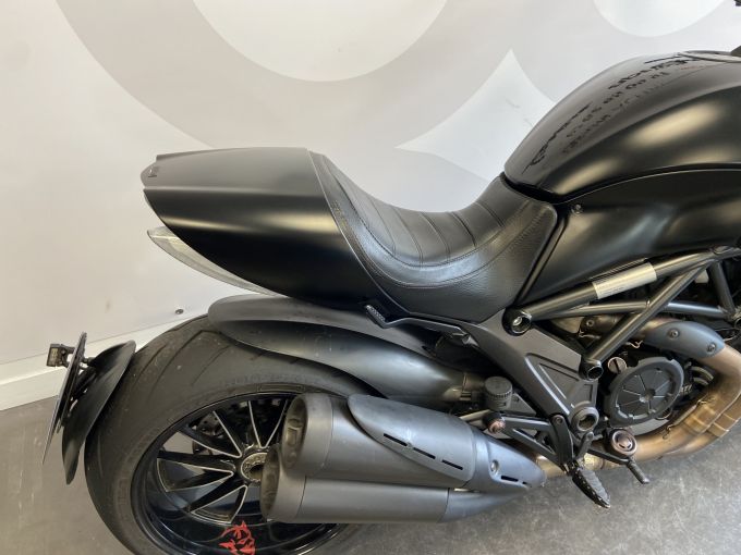 DUCATI DIAVEL 4