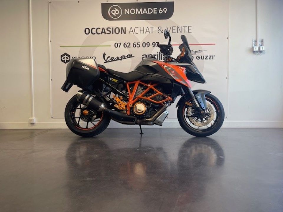 KTM 1290 SUPER DUKE GT 4