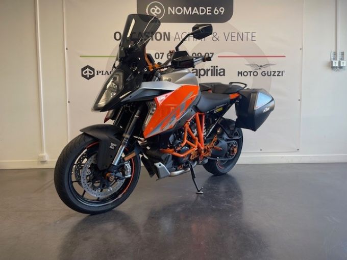 KTM 1290 SUPER DUKE GT 4