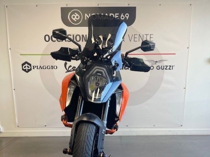 KTM 1290 SUPER DUKE GT 4