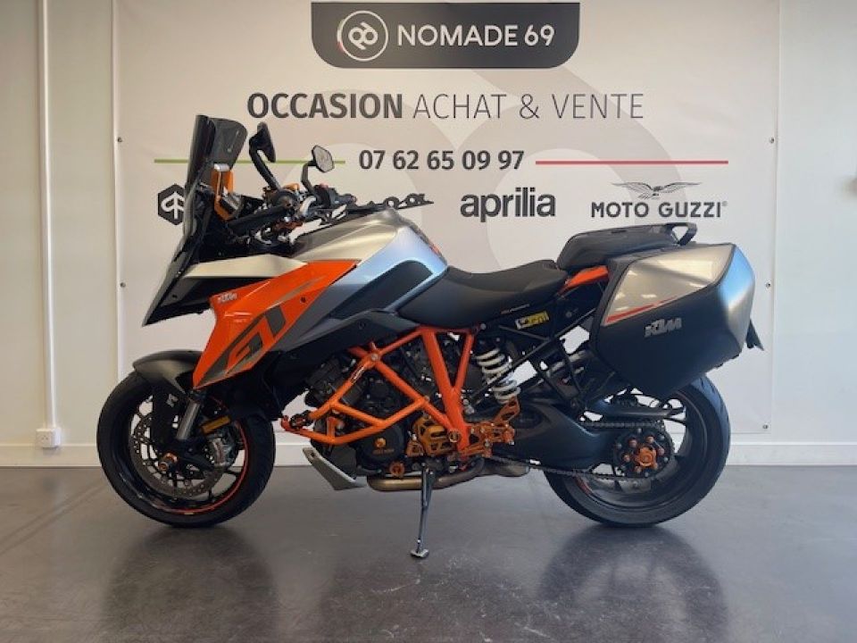 KTM 1290 SUPER DUKE GT 4