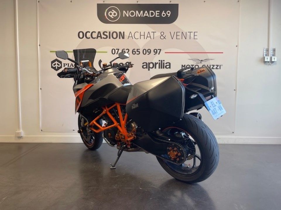 KTM 1290 SUPER DUKE GT 4