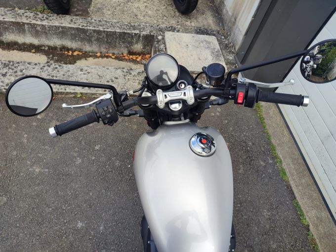 TRIUMPH SPEED TWIN 900 4