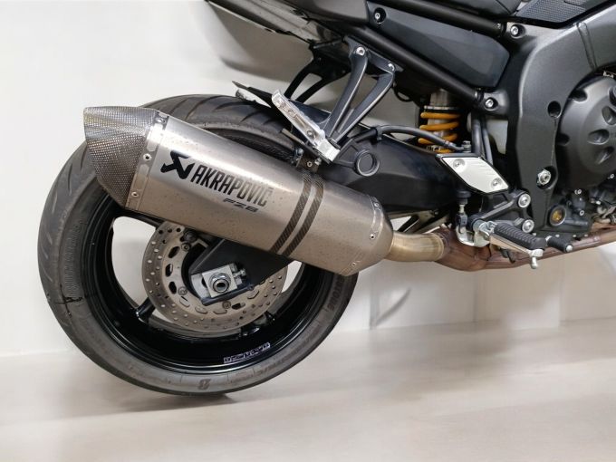 YAMAHA FZ8 4