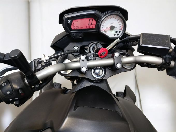 YAMAHA FZ8 4