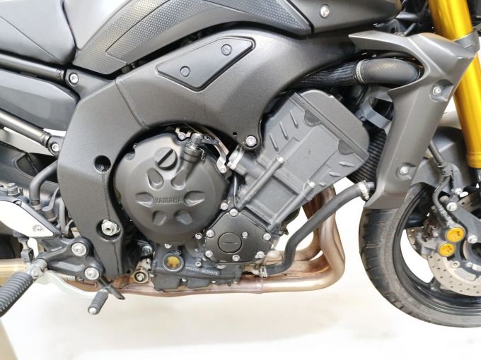 YAMAHA FZ8 4