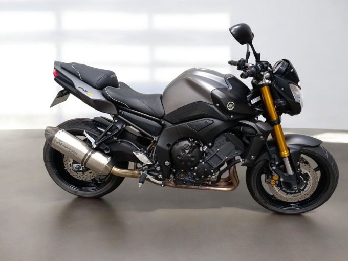 YAMAHA FZ8 4