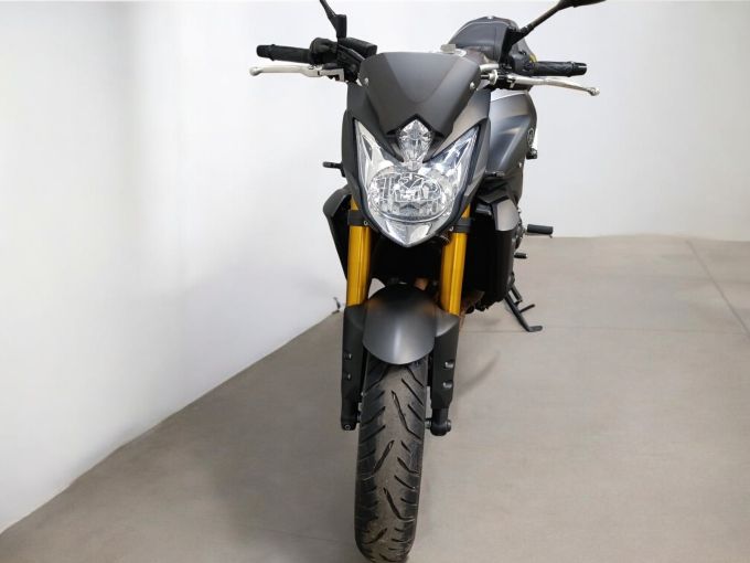YAMAHA FZ8 4