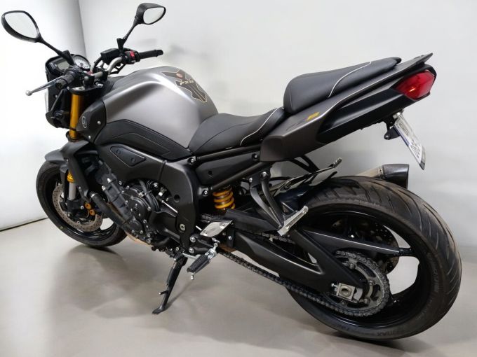 YAMAHA FZ8 4